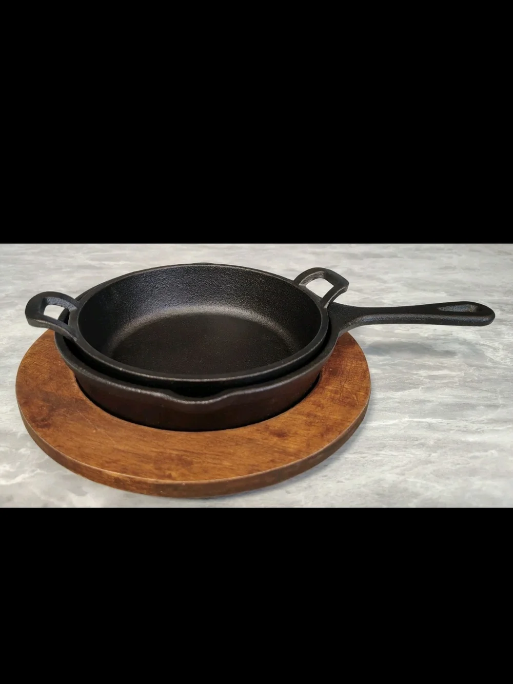 Valor Mini Cast Iron Skillet Set